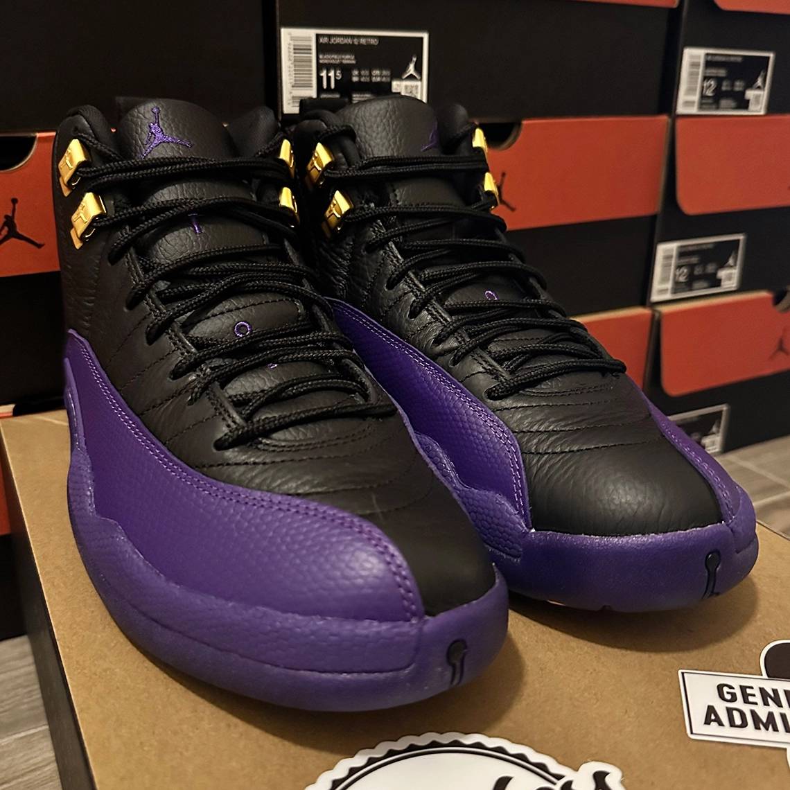 کتونی نایک ایر جردن 12 ( Nike Air Jordan 12 Field Purple )